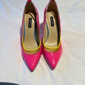 Nine West neon pink pumps